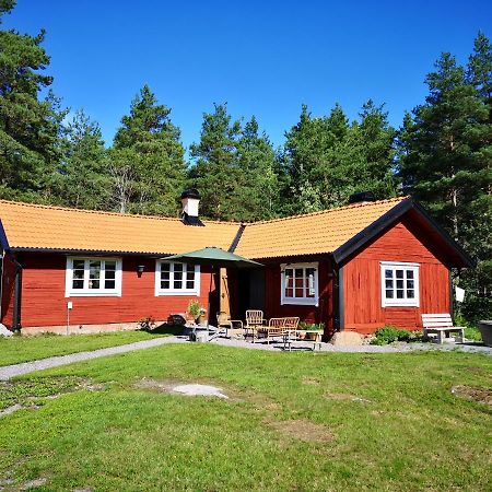 Smedjan Cottage Enköping المظهر الخارجي الصورة