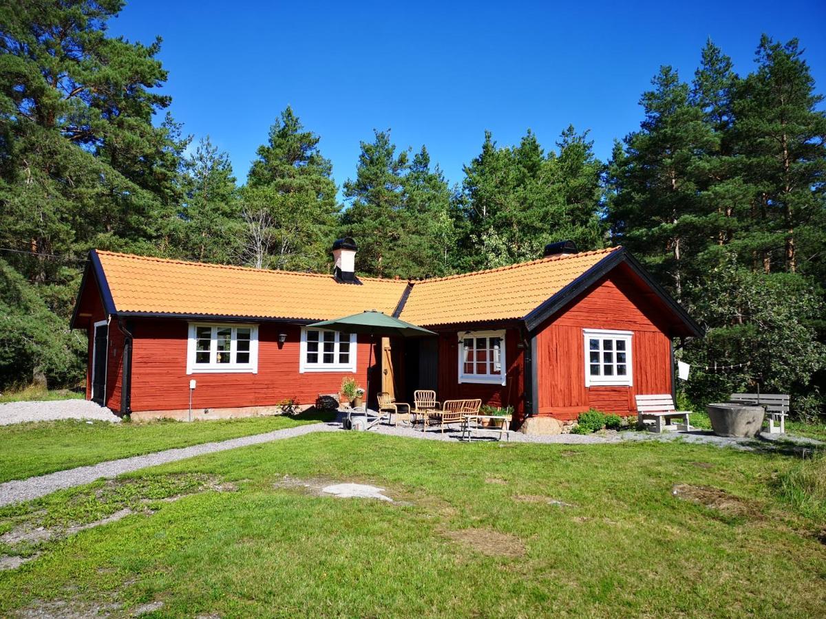 Smedjan Cottage Enköping المظهر الخارجي الصورة